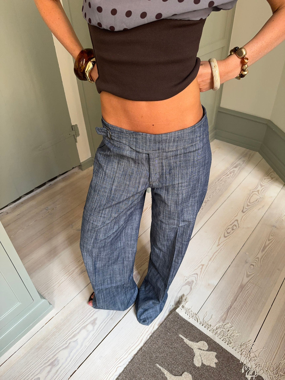 Izabelle trousers with belt – Blue